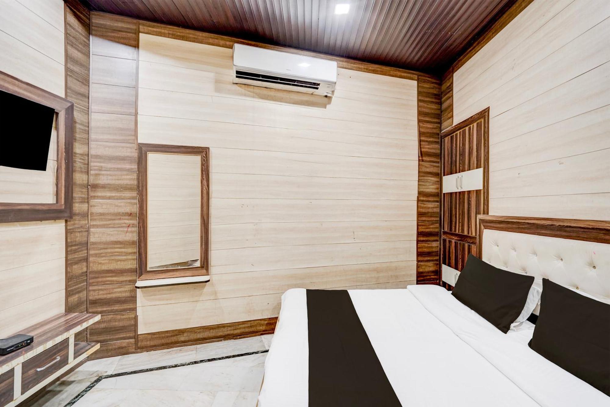 Hotel O Mayur Resort มถุรา ภายนอก รูปภาพ