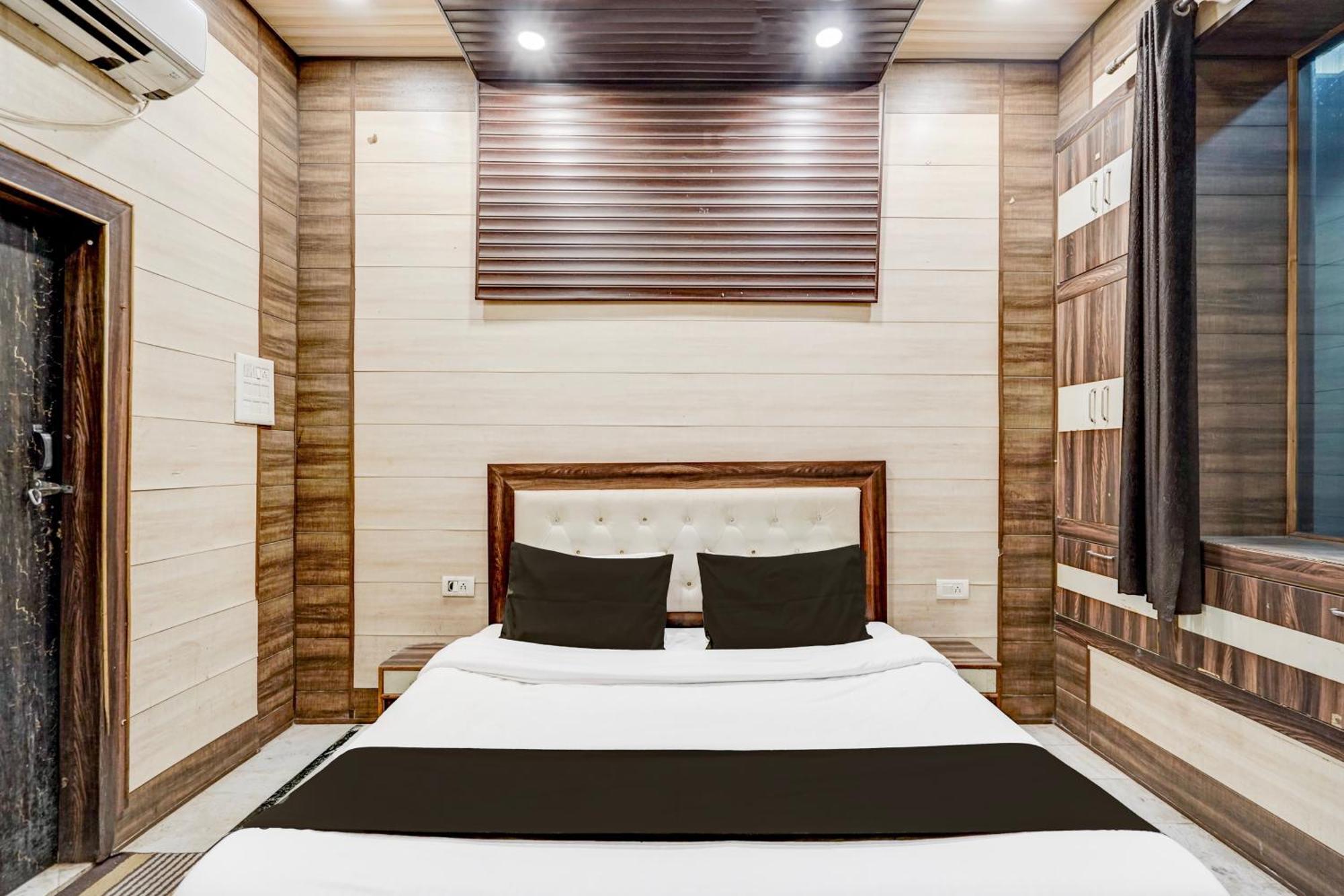 Hotel O Mayur Resort มถุรา ภายนอก รูปภาพ