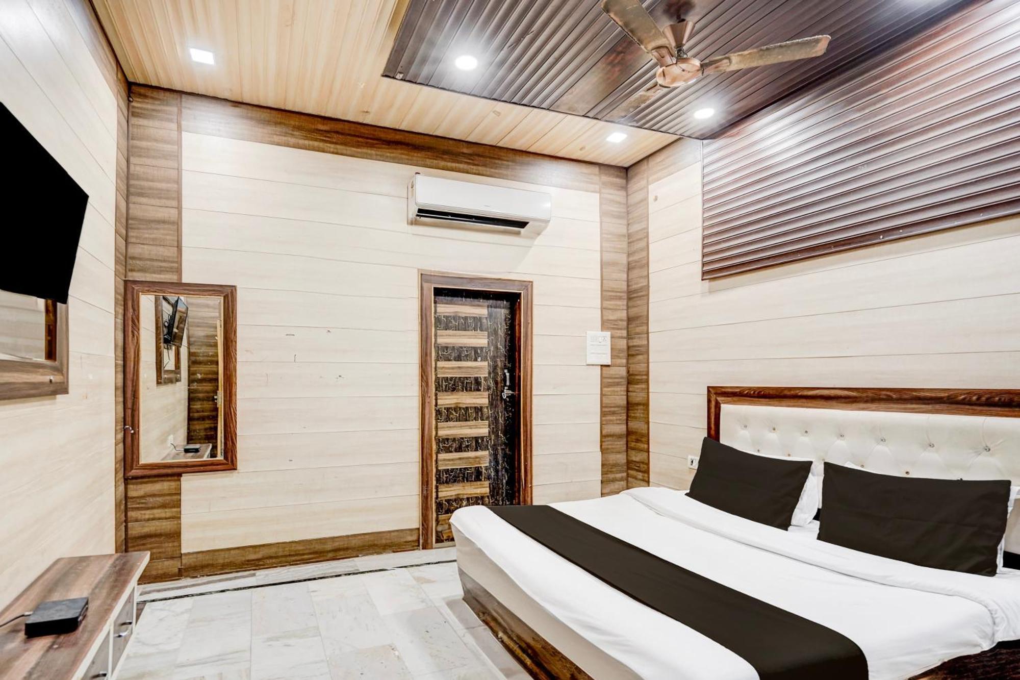 Hotel O Mayur Resort มถุรา ภายนอก รูปภาพ